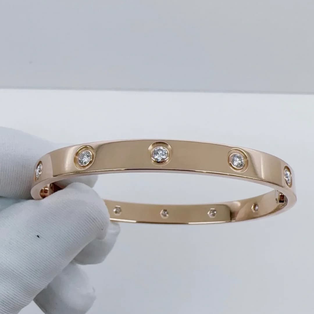 Cartier bracelet Love 10 diamands small model