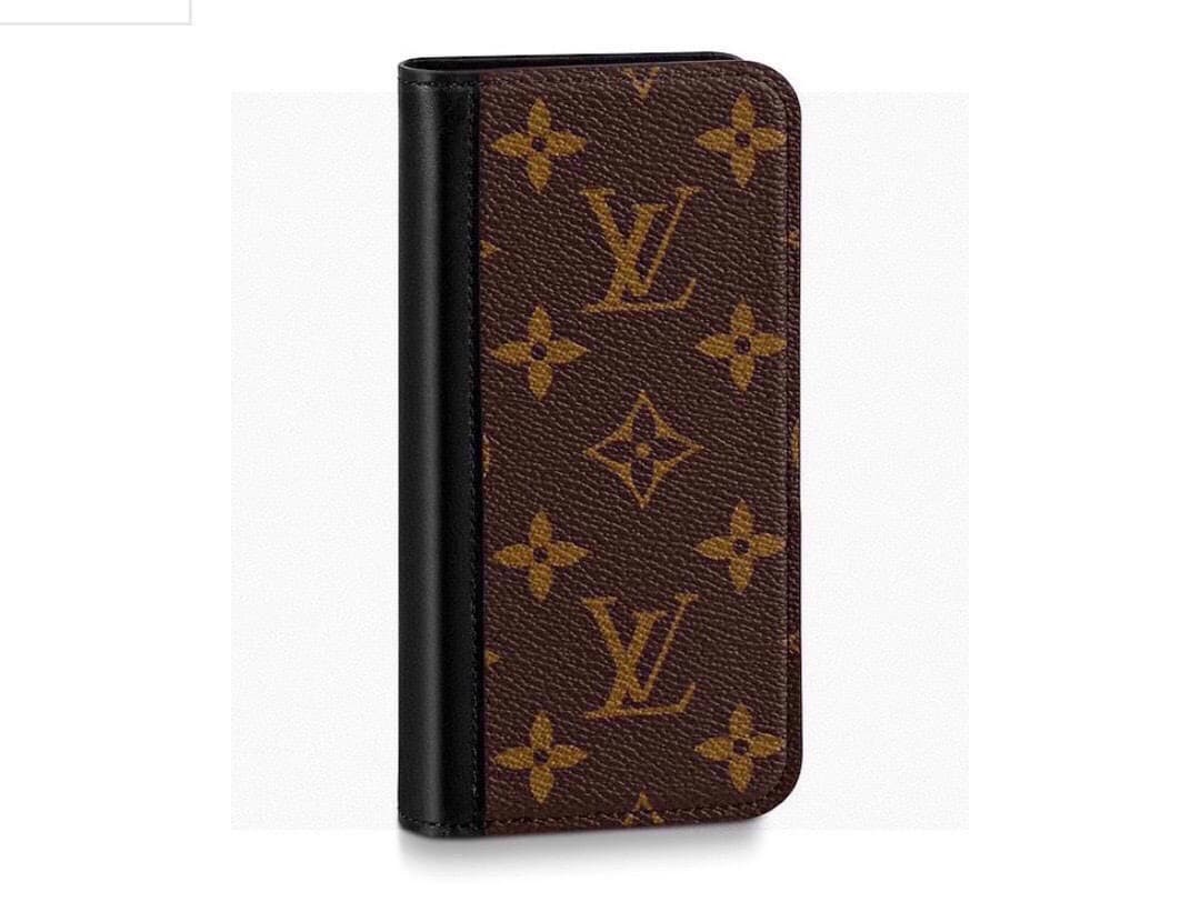 LOUIS VUITTON iPhone Case Classic Monogram motif with cover & bank card ID card bag