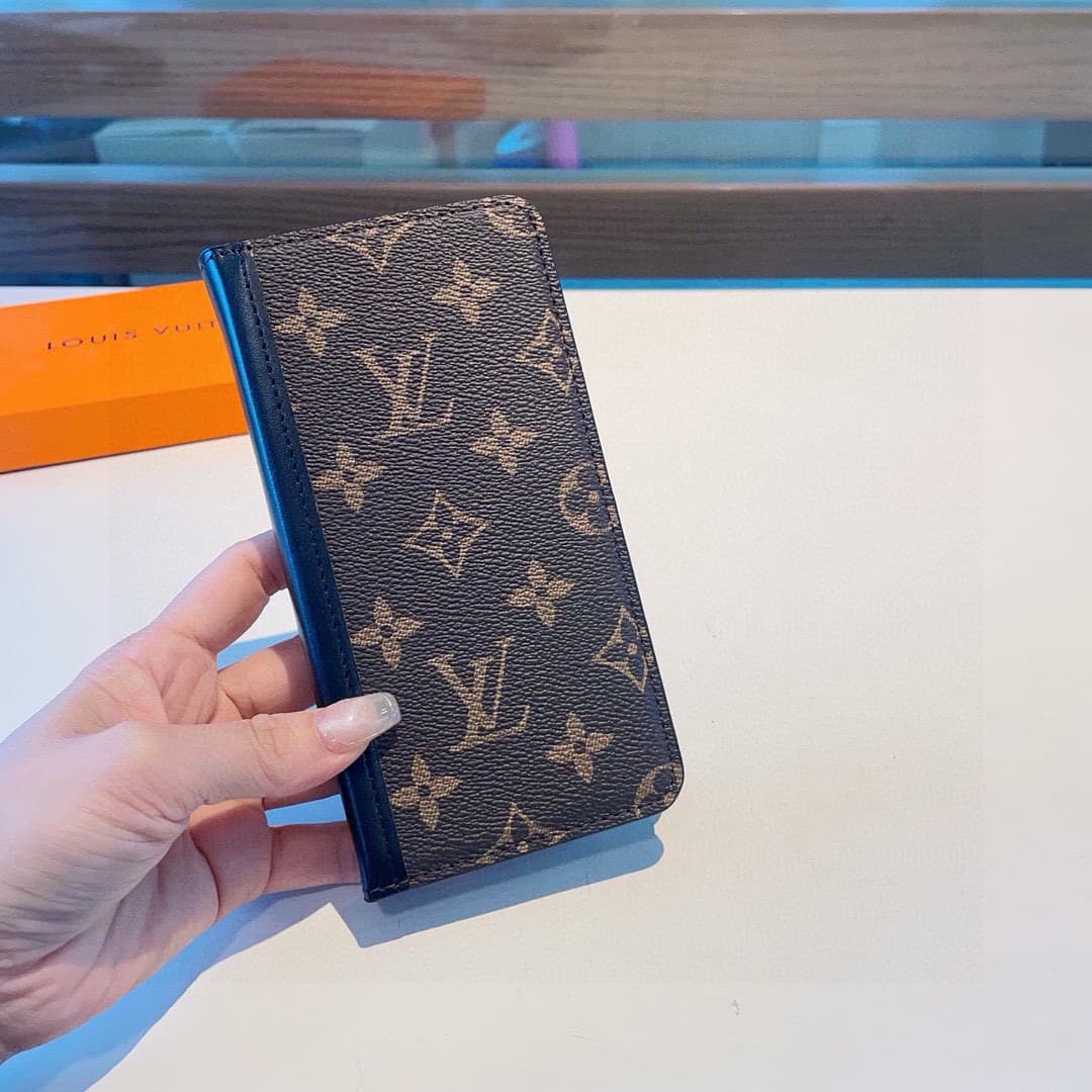 LOUIS VUITTON iPhone Case Classic Monogram motif with cover & bank card ID card bag