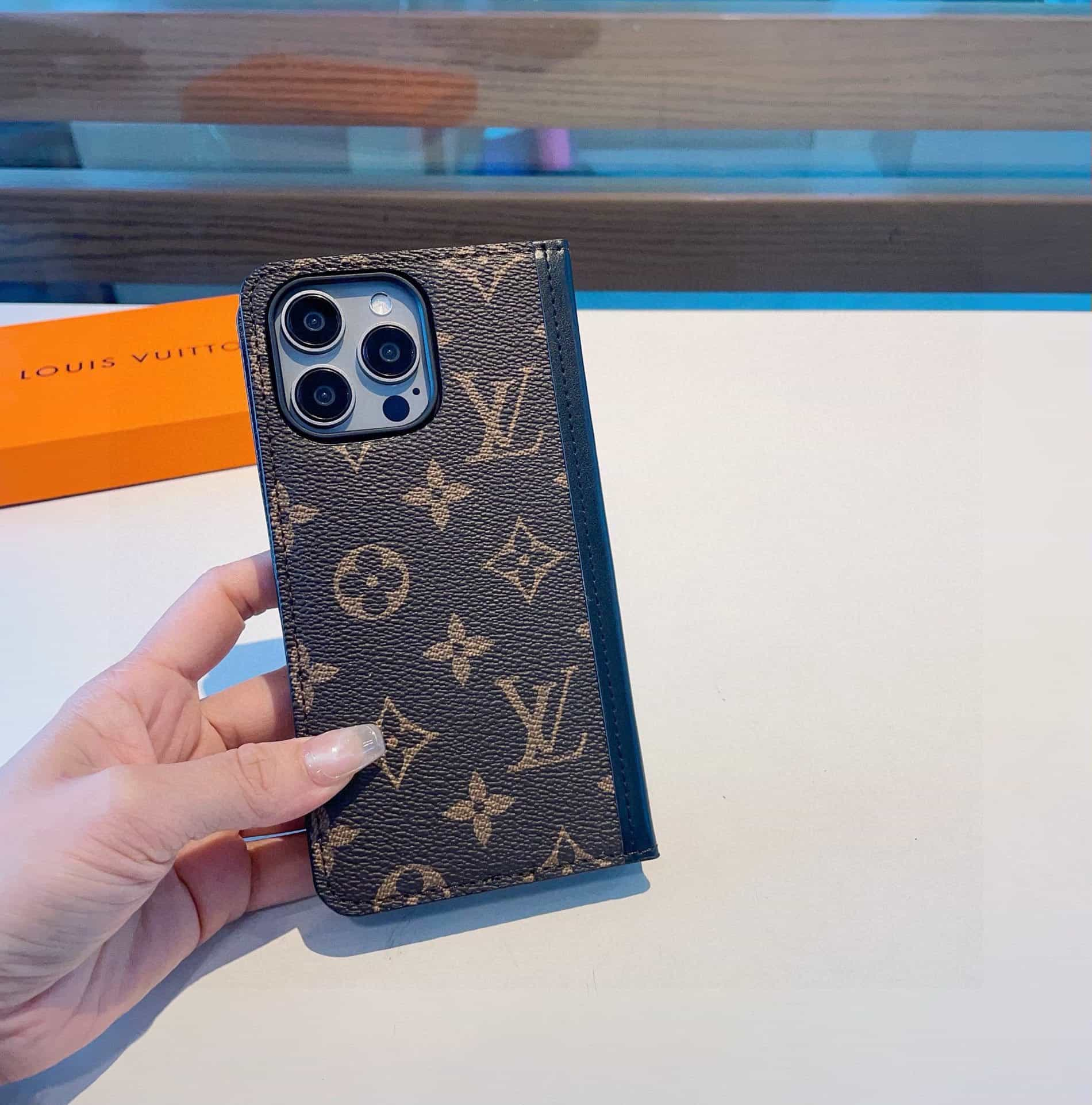 LOUIS VUITTON iPhone Case Classic Monogram motif with cover & bank card ID card bag