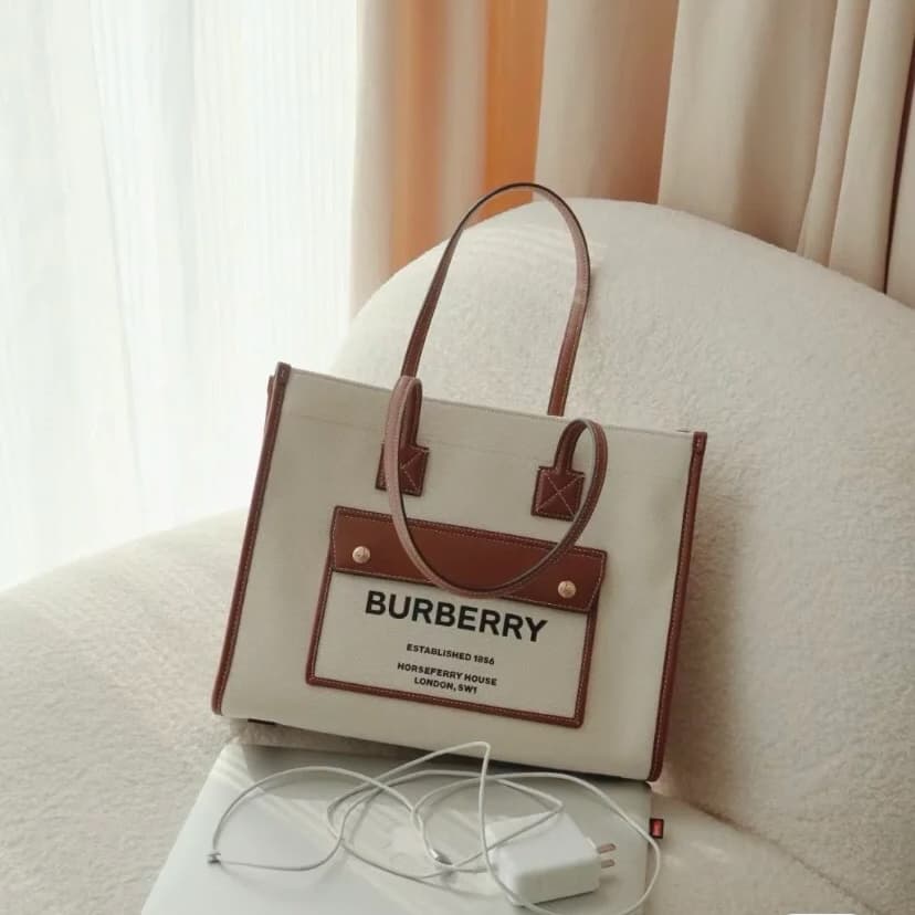 BURBERRY Handbag Mini Freya Tote