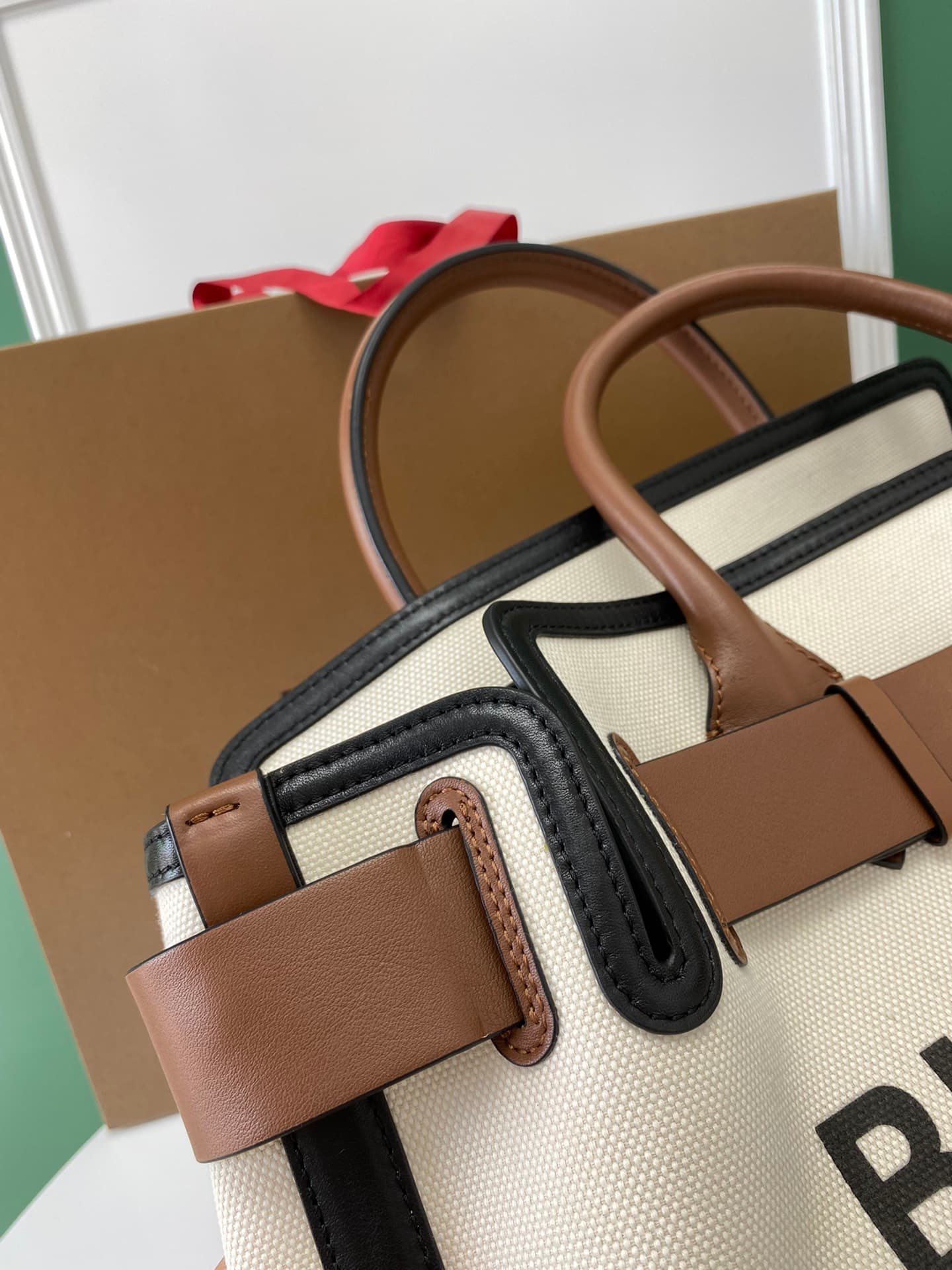 BURBERRY Handbag The Belt Tote