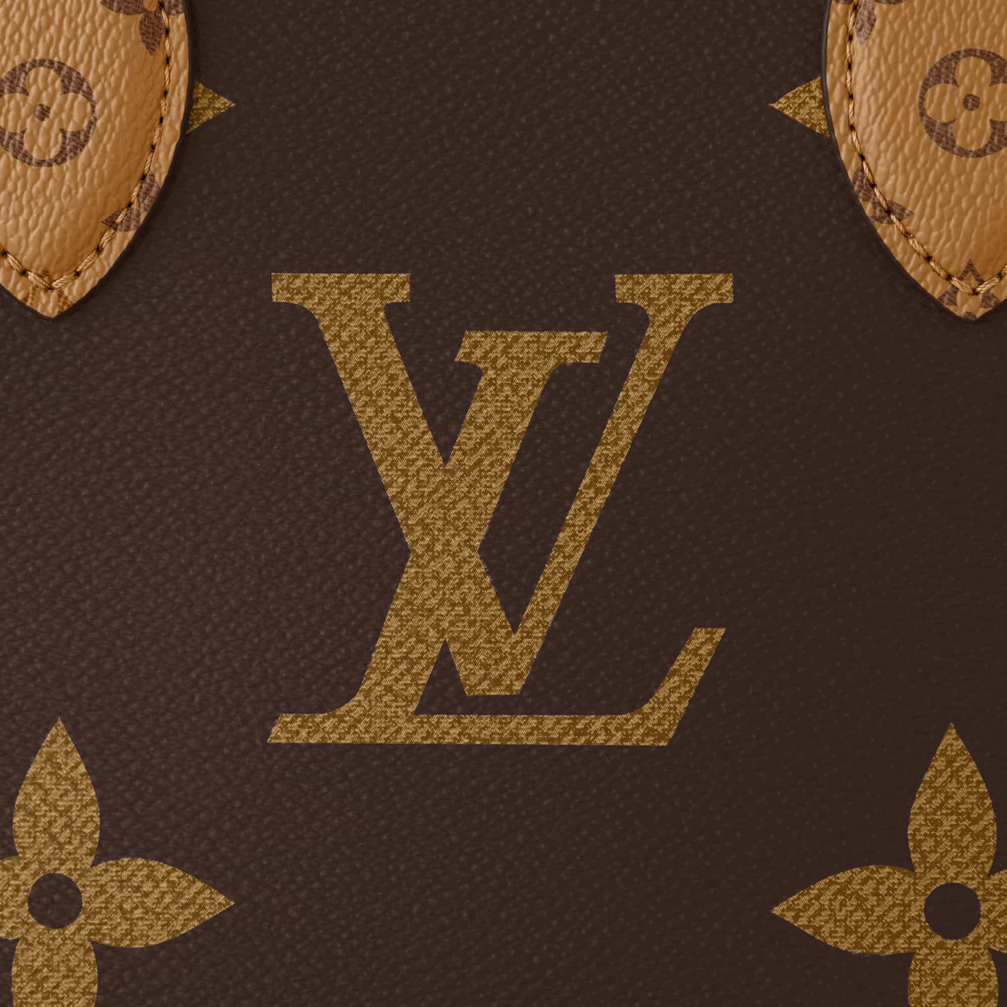 LOUIS VUITTON OnTheGo handbag small size fashionable and functional ideal everyday companion