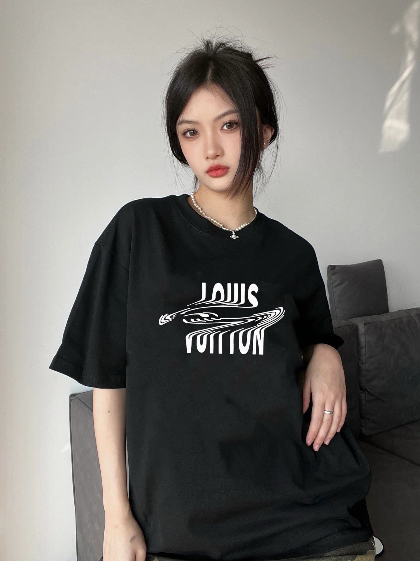 Louis Vuitton T-shirt Unisex Women`s & Men`s New Short Sleeve oversize version loose fit