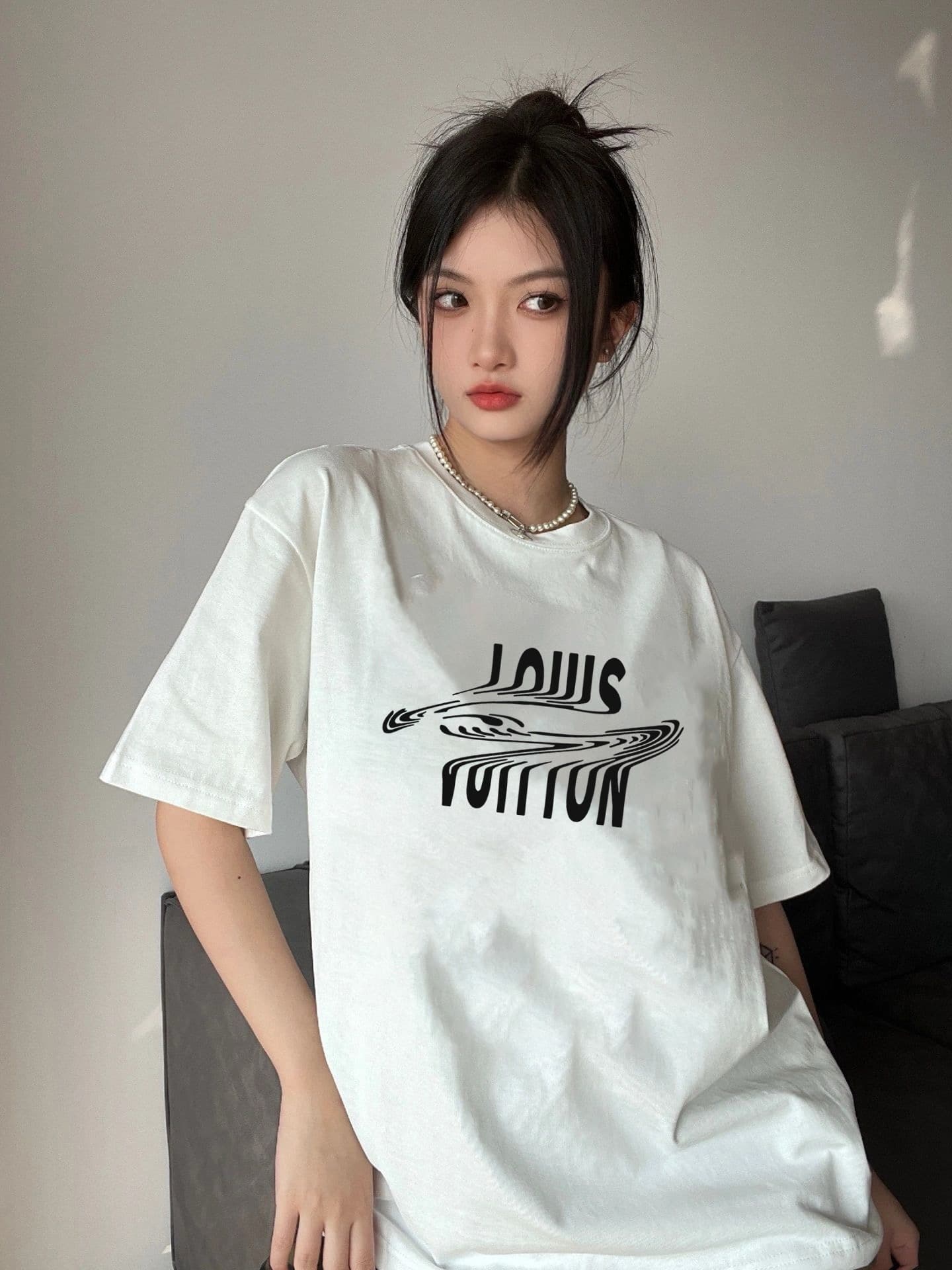 Louis Vuitton T-shirt Unisex Women`s & Men`s New Short Sleeve oversize version loose fit