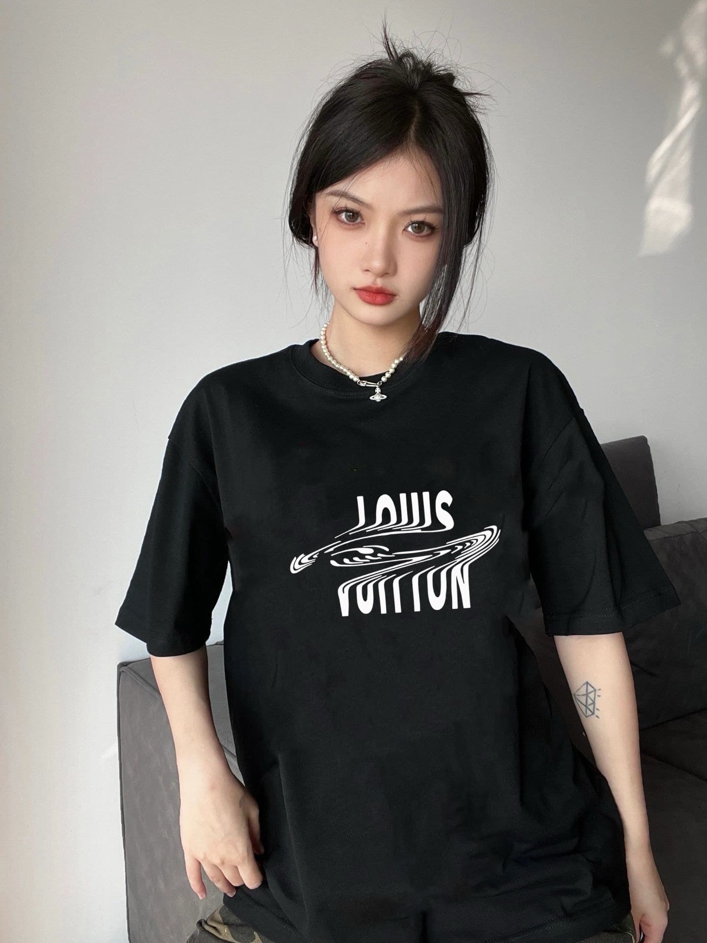 Louis Vuitton T-shirt Unisex Women`s & Men`s New Short Sleeve oversize version loose fit