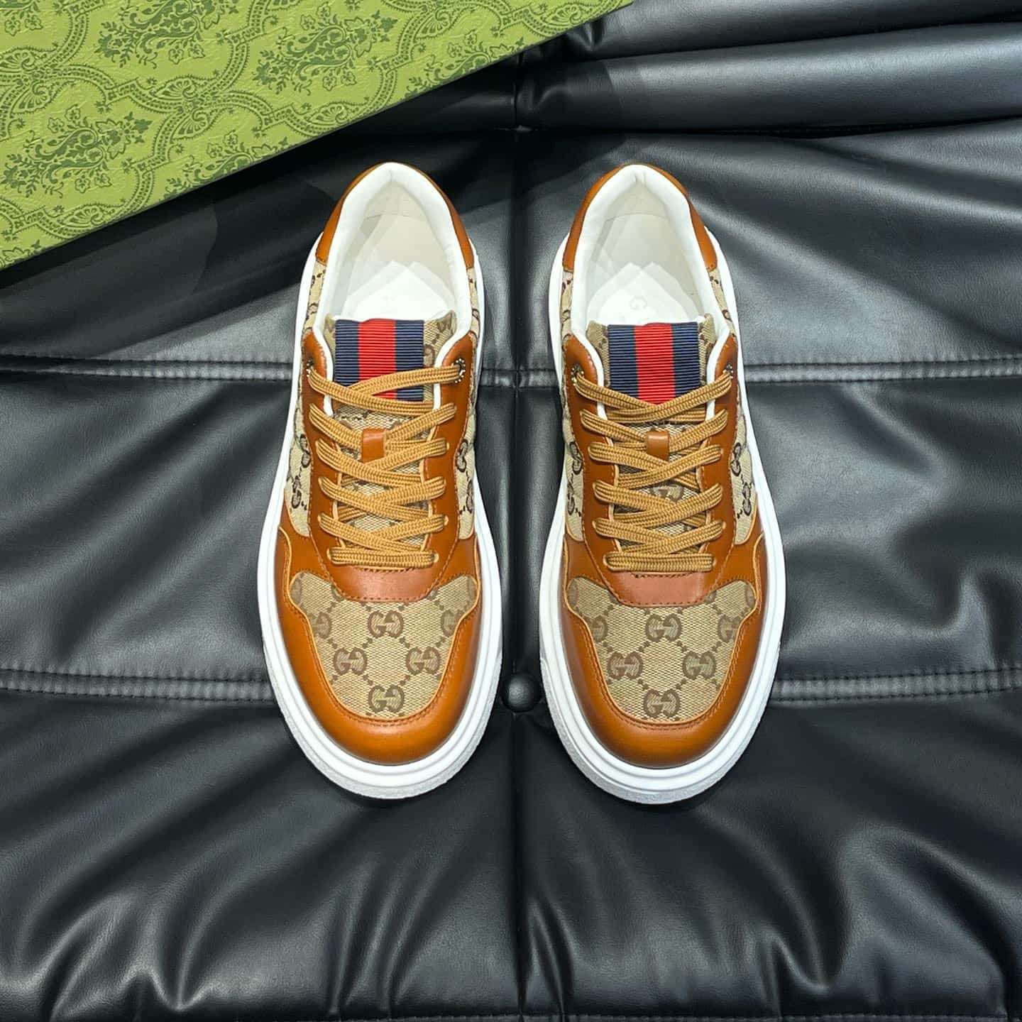 GUCCI Shoes Men's Lightweight Comfort Magazine-Featured  Good Quality